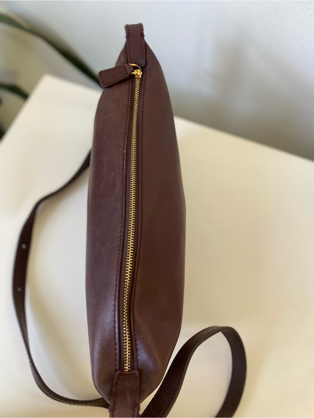 Madewell Brown Leather Crossbody Bag with Adjustable Strap - Picture 3 of 10